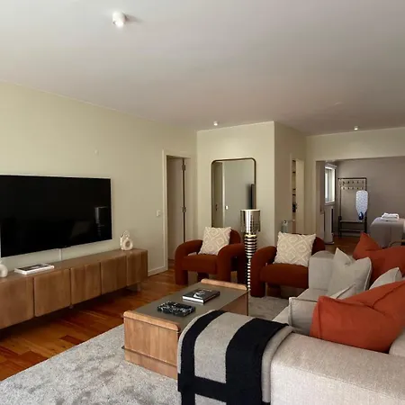 Whome Modern Flat In *