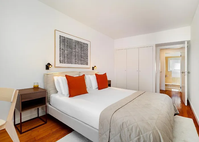 Whome Modern Flat In *