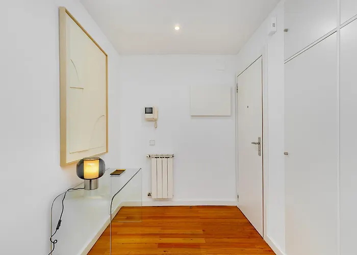 Whome Modern Flat In *