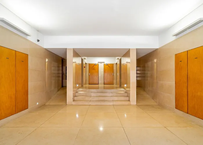 Whome Modern Flat In