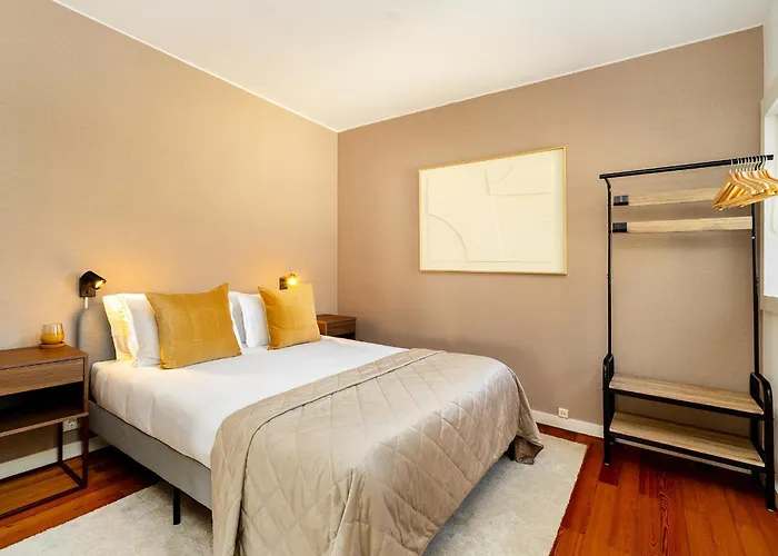 Whome Modern Flat In شقة *