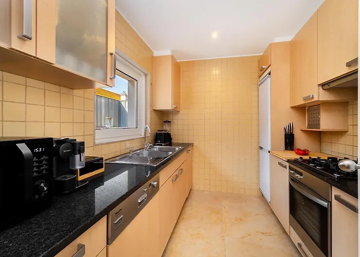 Whome Modern Flat In *