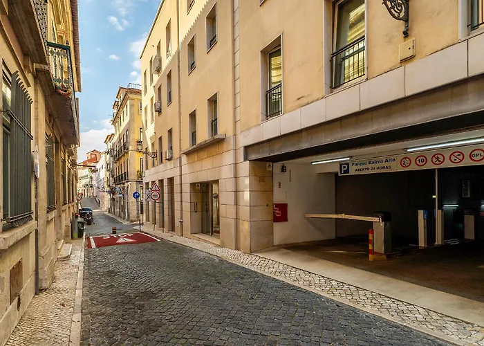 Whome Modern Flat In *