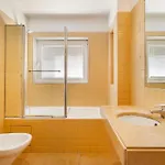 Διαμέρισμα Whome Modern Flat In *
